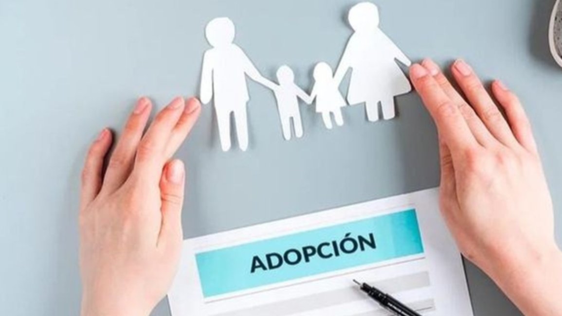 Una niña de doce años busca formar parte de una familia