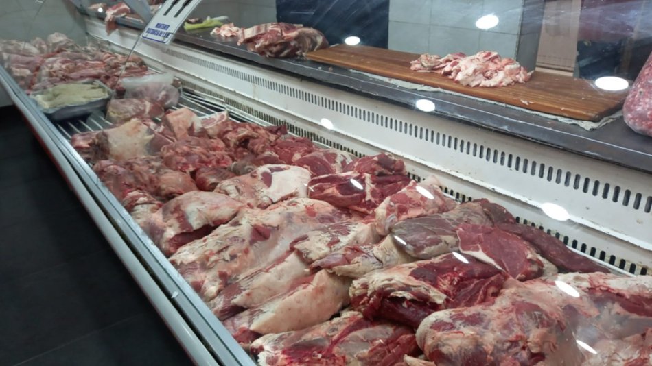 El Gobierno acordó ofertas de cortes de carne parrilleros para las Fiestas