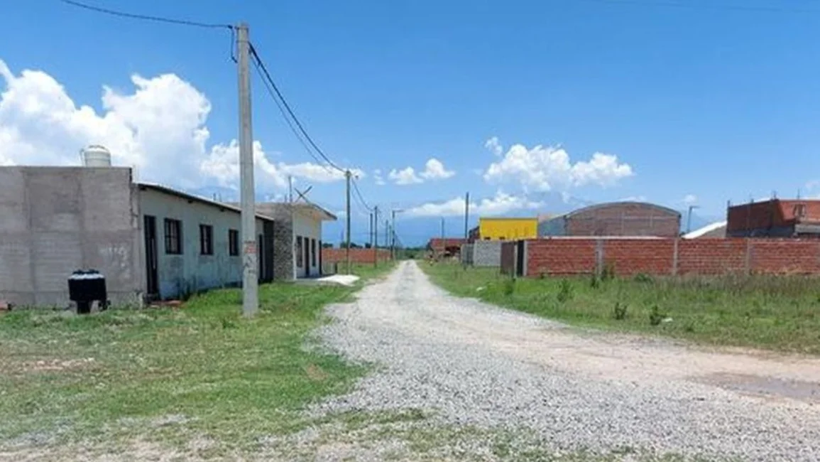A los vecinos de un loteo privado se les secó el pozo de agua