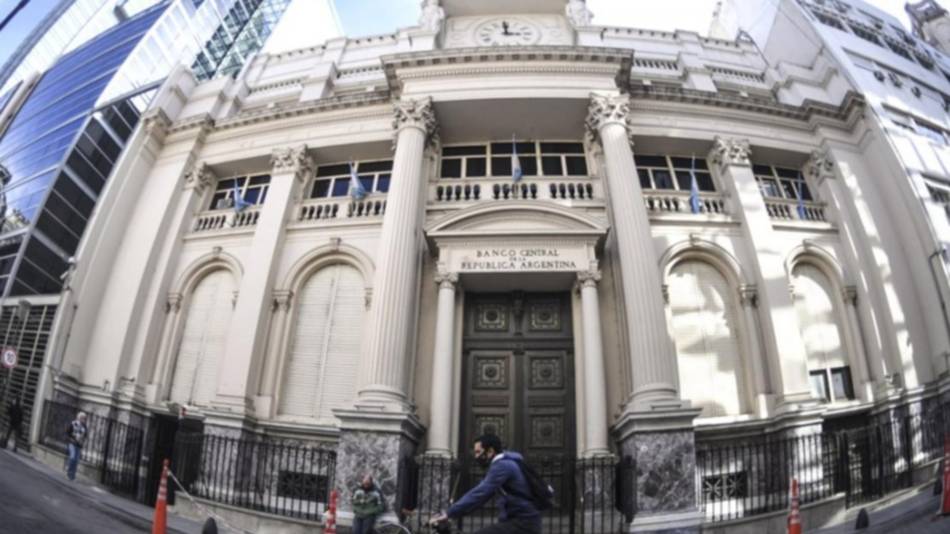 El Banco Central bajó fuerte la tasa de interés pero mantiene los plazos fijo UVA