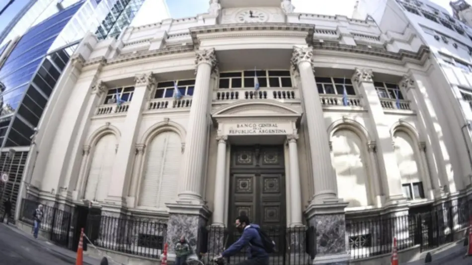 El Banco Central bajó fuerte la tasa de interés pero mantiene los plazos fijo UVA