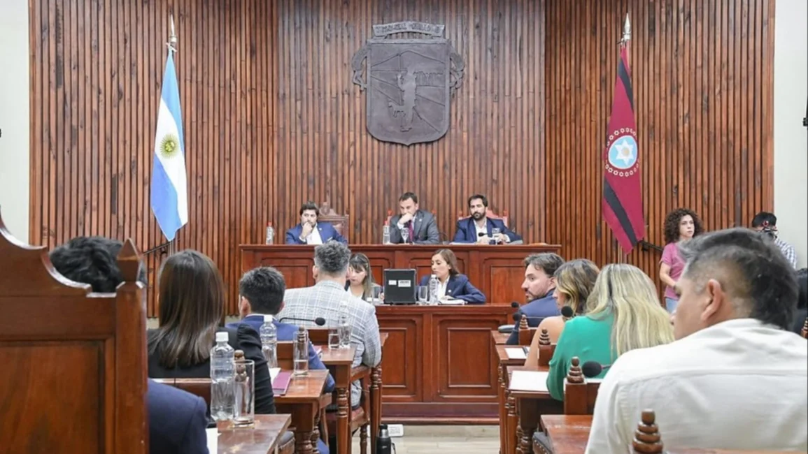 El Concejo aprobó la suba del 140% de impuestos que pidió Emiliano Durand