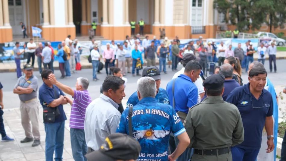 Veteranos de Malvinas protestaron frente a la Legislatura, cuestionan un proyecto de ley