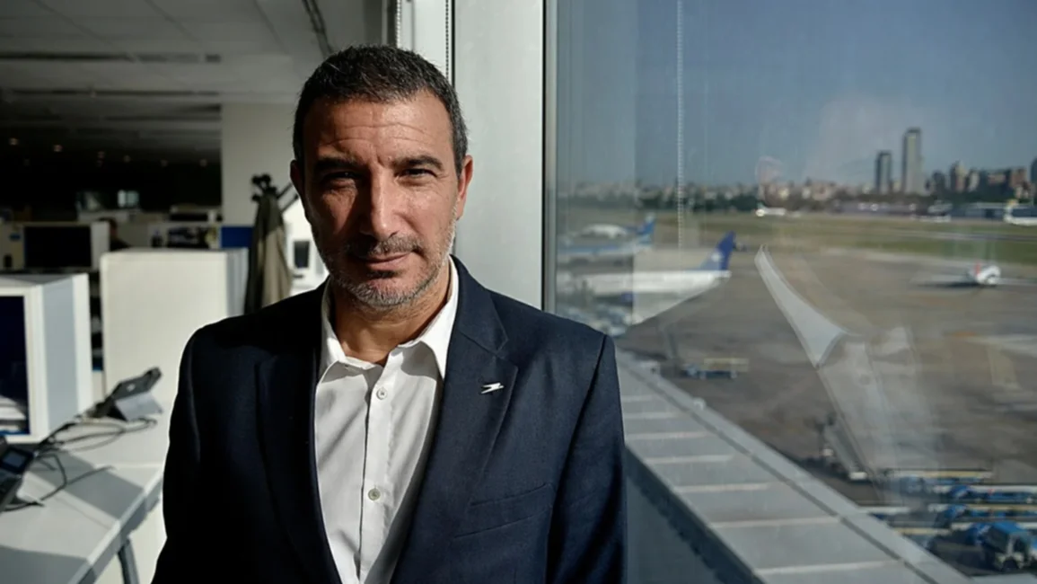 La asamblea eligió a un empleado de Aerolíneas Argentinas para liderar a la empresa