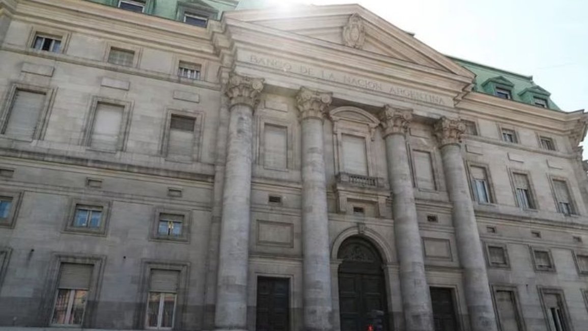 El Gobierno buscará privatizar 41 empresas: YPF, el Banco Nación, el Correo y Aerolíneas Argentinas, entre otras