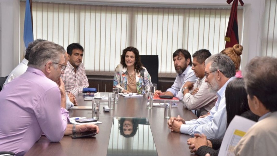El Gobierno prevé paritarias docentes a lo largo de 2024