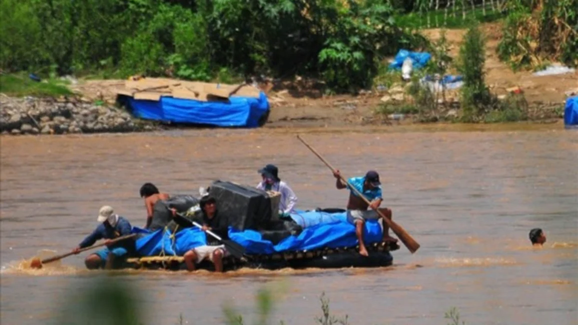 Solo por Aguas Blancas, 3 mil argentinos cruzan por día a hacer compras en Bolivia