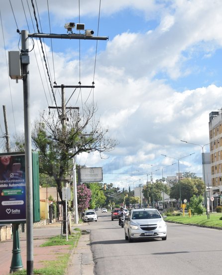 Vuelven las fotomultas a la capital salteña, en 20 puntos de control