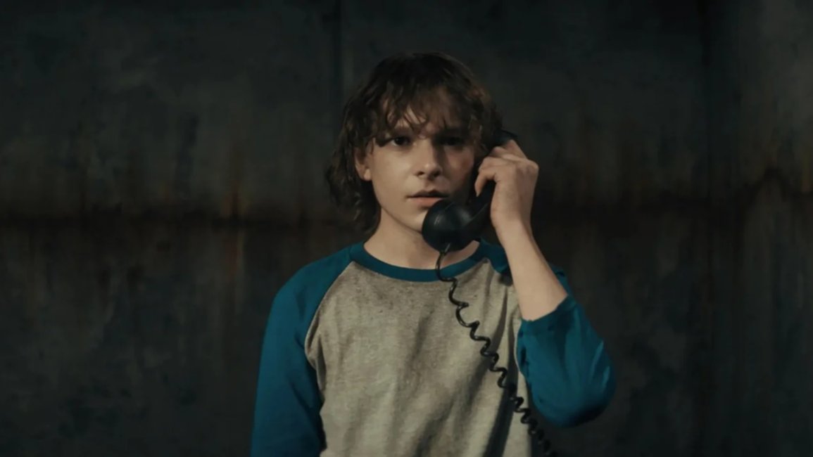 De qué trata "El teléfono negro", la impactante película de terror que llegó a Netflix