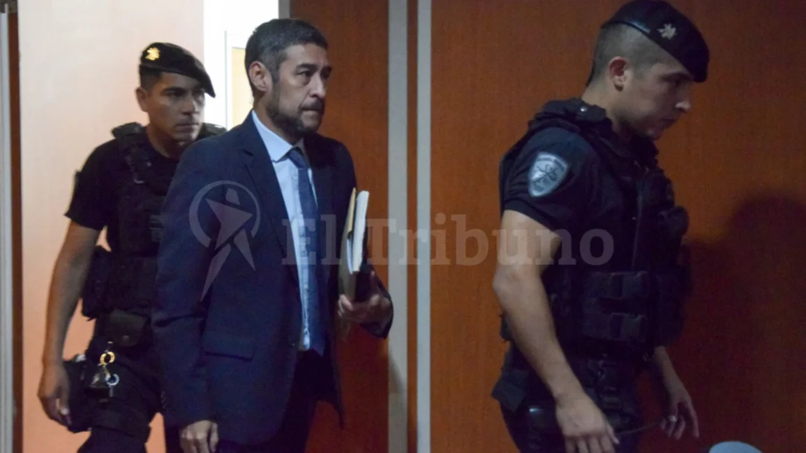 Los testimonios complicaron al juez Parisi y mañana saldría el dictamen