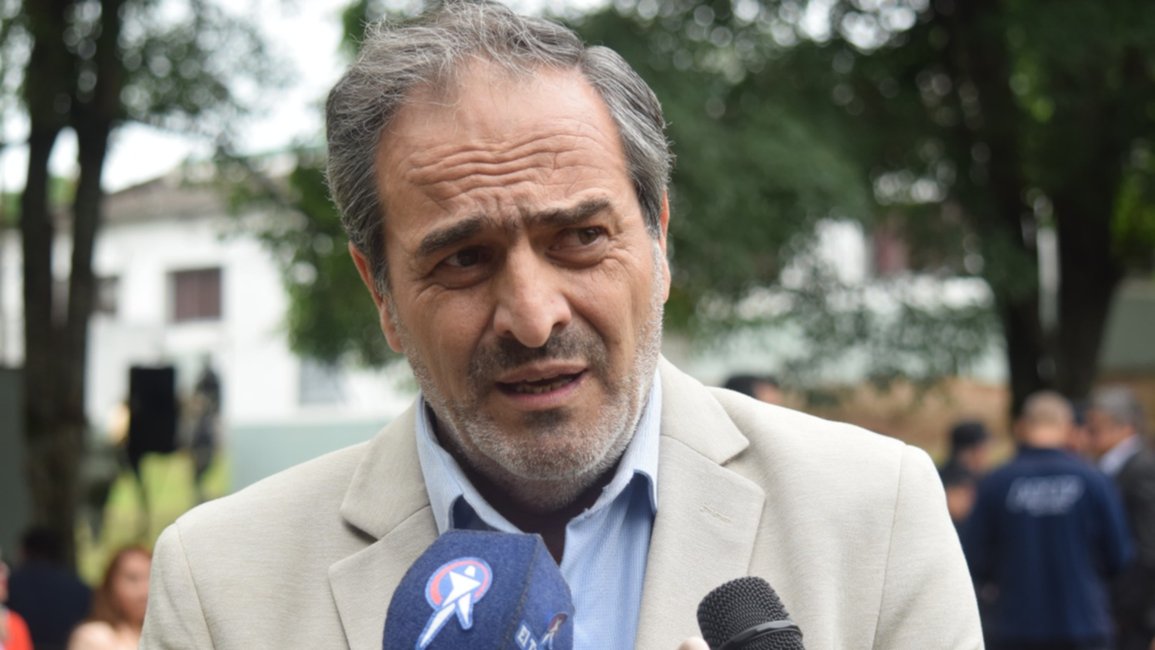 García Castiella solicitó que se adopte un pronunciamiento ejemplar, pidiendo la remoción de Parisi de su cargo de manera definitiva