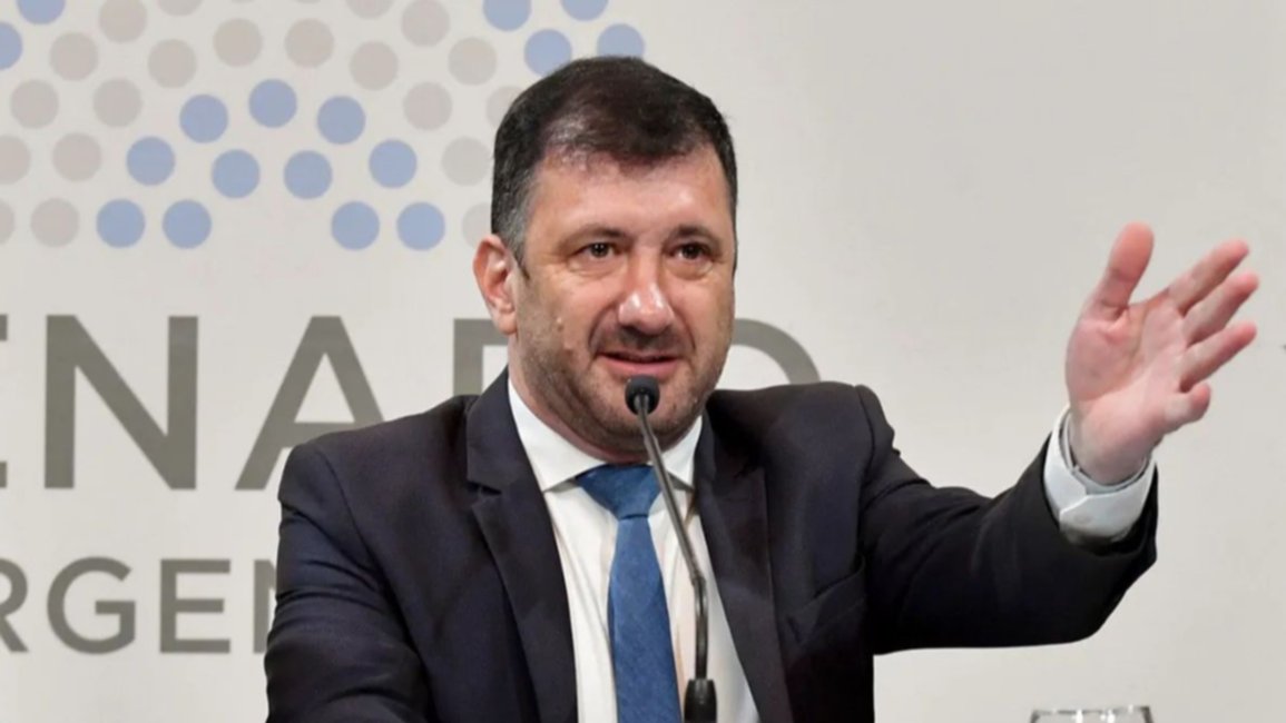 Por supuestas irregularidades en la sesión, Edgardo Kueider pidió que lo restituyan como senador