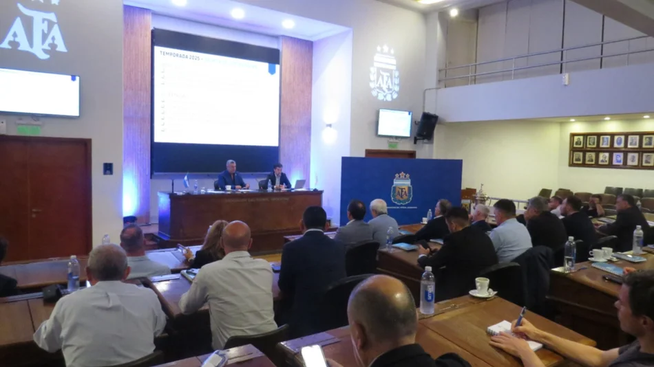 La AFA definió los formatos de los torneos de fútbol argentino para 2025