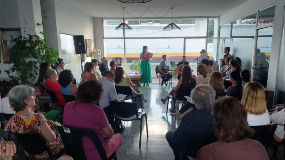Presentaron la antología de microrrelatos "Devino en letras"