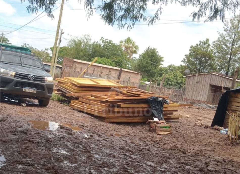 VIDEO. Pichanal: desalojan y rompen la casilla de joven madre y su hija