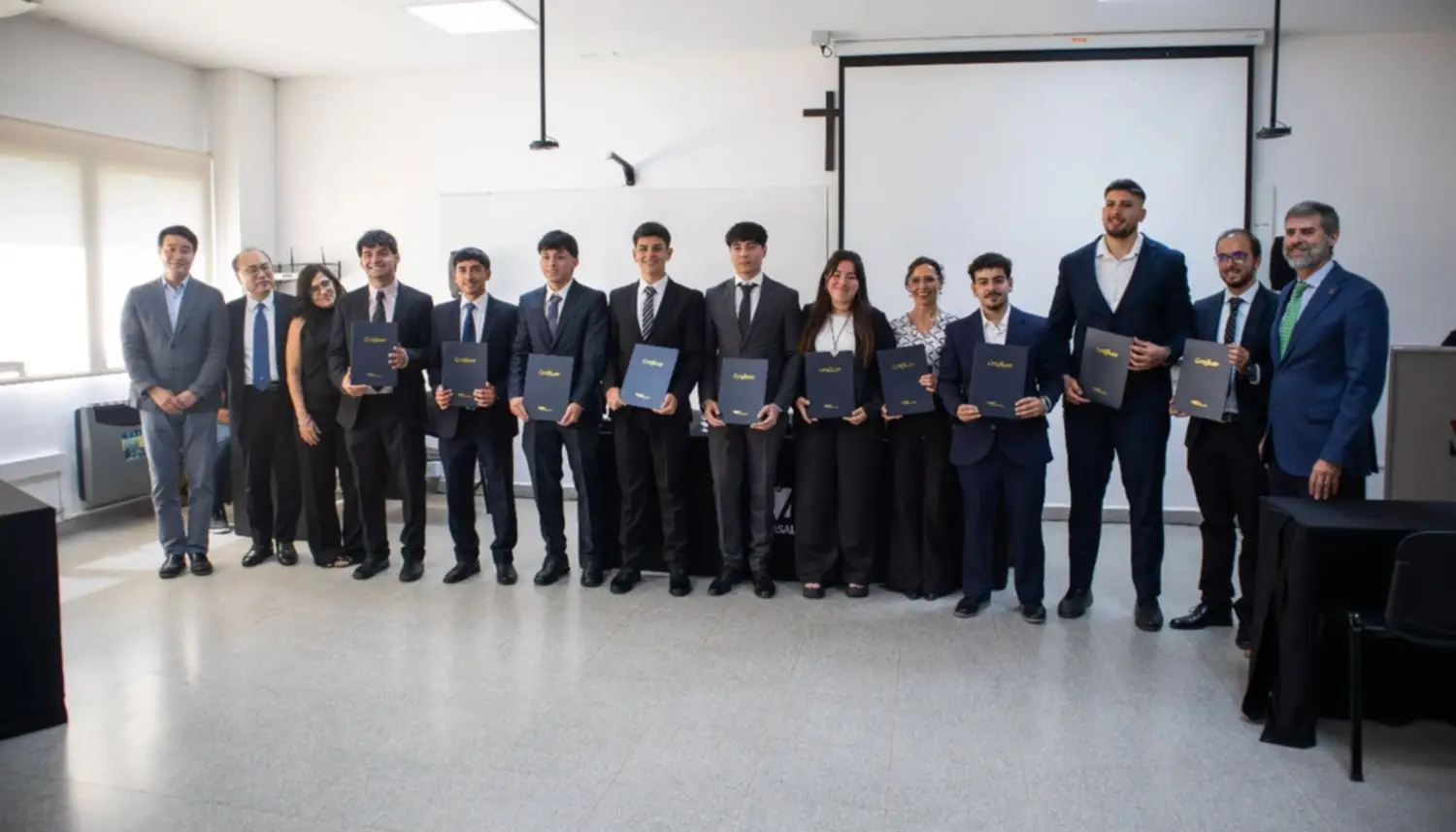 Excelencia académica: POSCO otorgó becas a estudiantes destacados de UCASAL