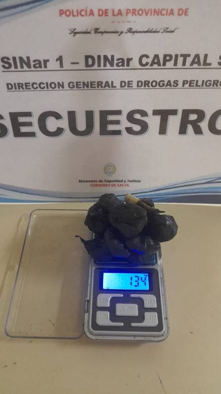 Tenía más de 50 dosis de marihuana y fue detenido en la zona sur de la ciudad