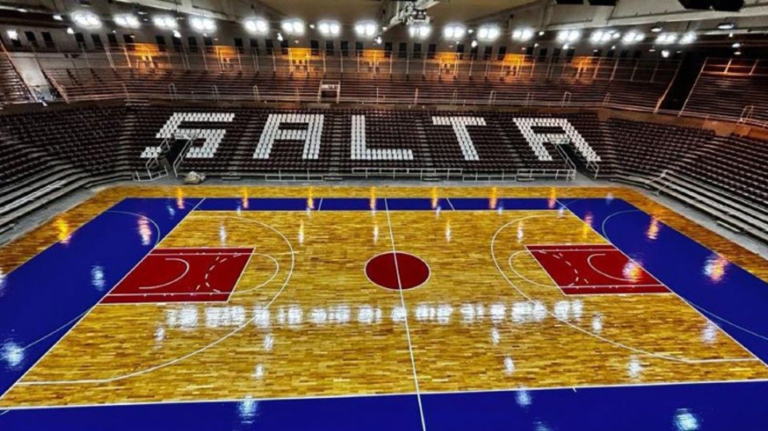 ESTADIO POLIDEPORTIVO DELMI